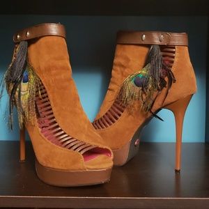 Women's platform ankle boot